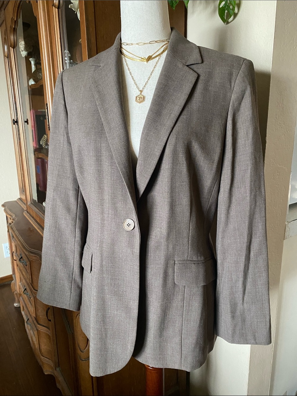 Ann Taylor Single-Button Men's Blazer in Taupe
